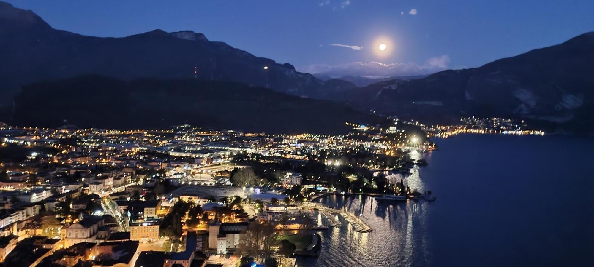 Appartamento Laura Riva del Garda Kültér fotó